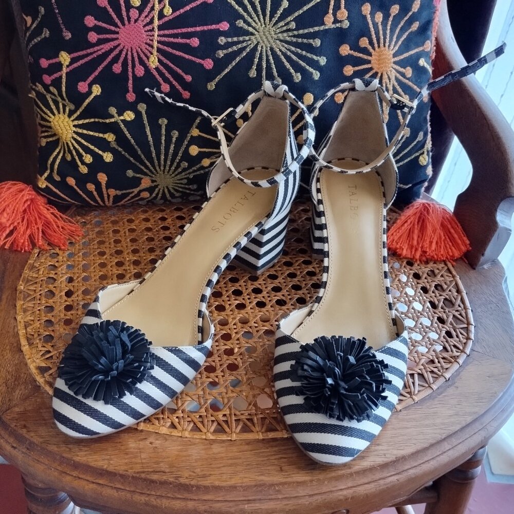 Talbots Isa Pom Pom Pumps Yarn Dyed Stripe Size 9.5 EUC